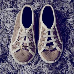 Michael Kors Girls Toddler Shoes Size 7C Camel Perforated Slip On Stretch Lace